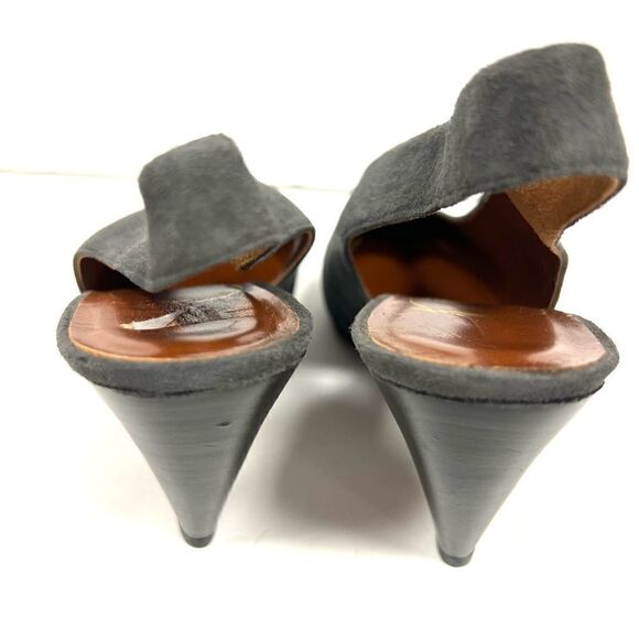 - Paloma grey suede slingback heels. Size 9 Extra Narrow - Picture 5 of 8